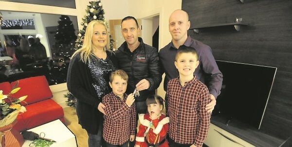 Kate O’Flynn with brothers Alex and Adam, parents Lisa and Mark, and Patrick O’Brien from Sigma Homes. Picture: Gavin Browne Kate O’Flynn with brothers Alex and Adam, parents Lisa and Mark, and Patrick O’Brien from Sigma Homes. Picture: Gavin Browne