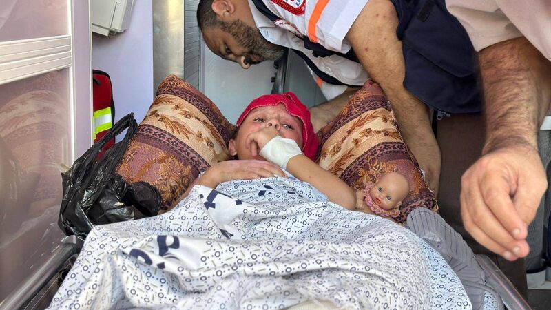 Israel says it encircles Gaza City; US to urge 'localised' humanitarian pauses