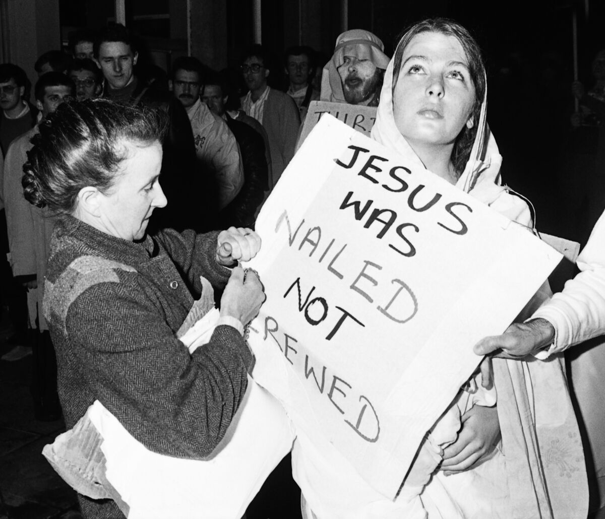 Protest at Cork Opera House against the showing of Martin Scorsese's film The Last Temptation of Christ. Protest at Cork Opera House against the showing of Martin Scorsese's film The Last Temptation of Christ.