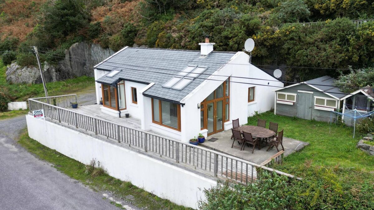 City to Country: Urban living at refurbished Dundrum home or scenic ocean views at €395k West Cork harbour - Vimarsana News