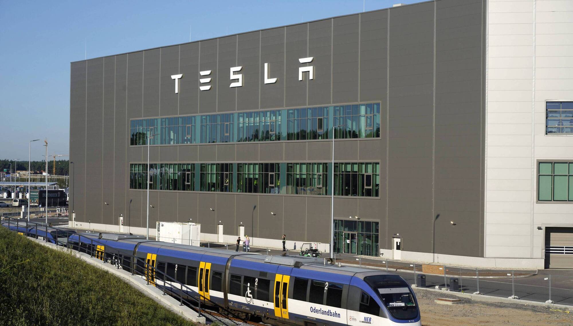 Tesla to build €25,000 car at Berlin factory