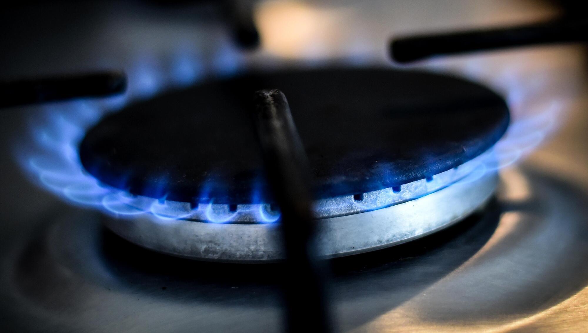 Gas cookers pump out toxic particles linked to childhood asthma, report finds 