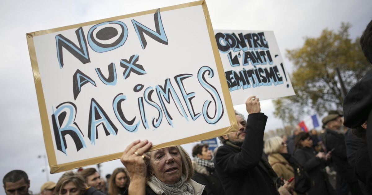 Französische Politiker demonstrieren in Paris gegen Antisemitismus