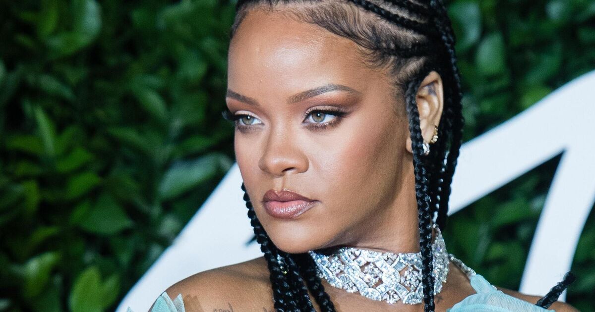 Woman who sued singer songwriter Rihanna settles case