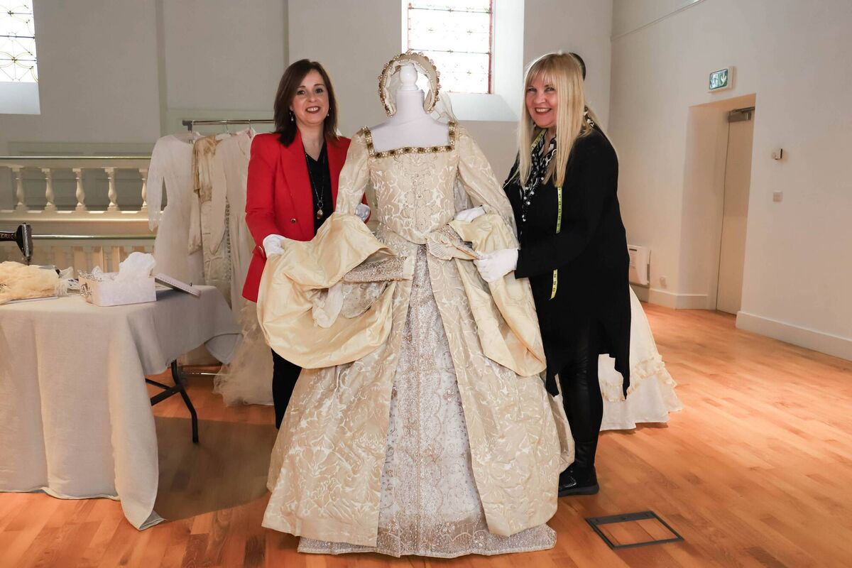 Michelle O'Mahony and Gwen Mc Guirk with the Tudor-style dress modelled on the wedding dress of Catherine Parr, wife of Henry VIII.  Picture: Victoria Mannix Photography