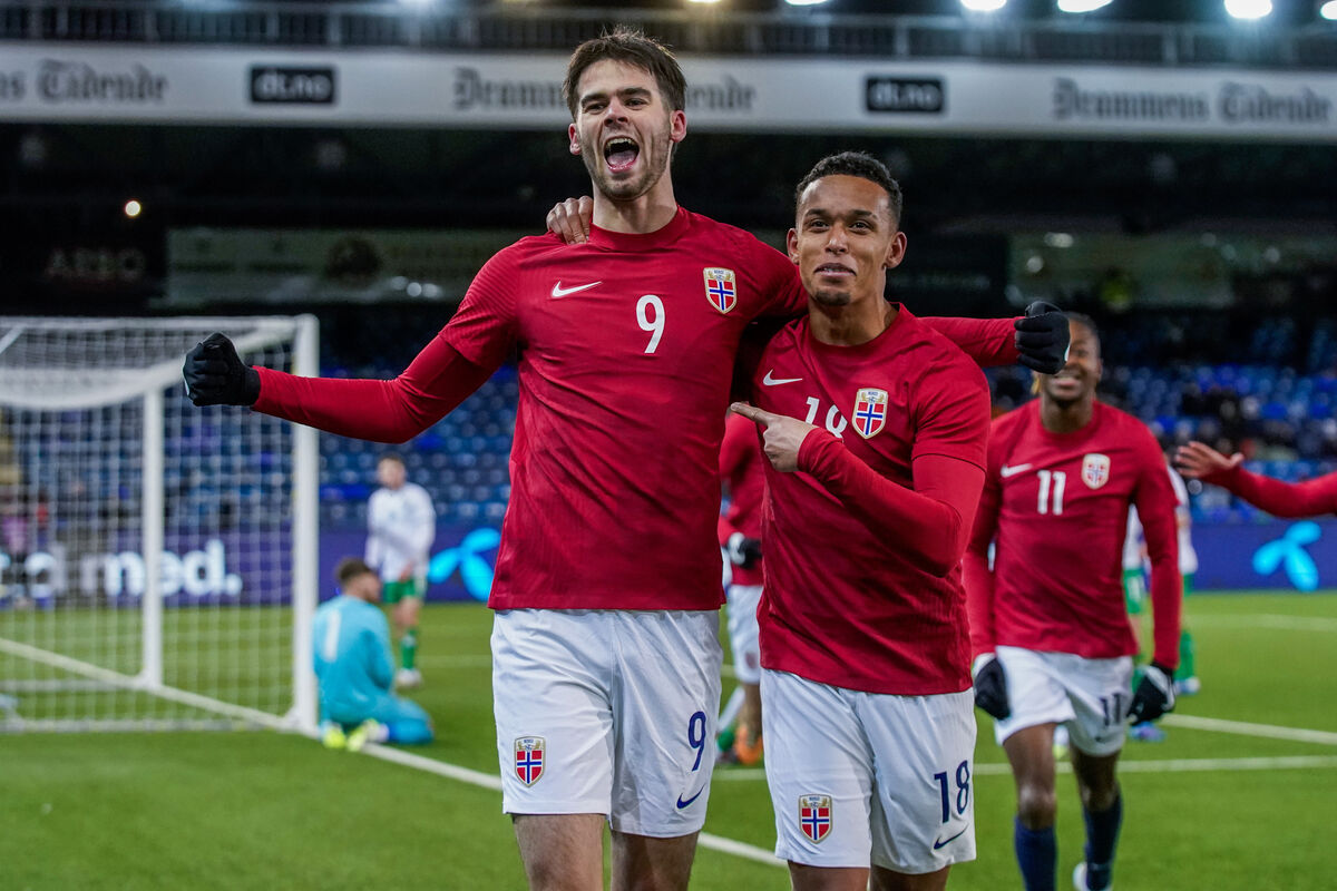 Norway's Lasse Nordås celebrates after scoring with Fredrik Oppegård
