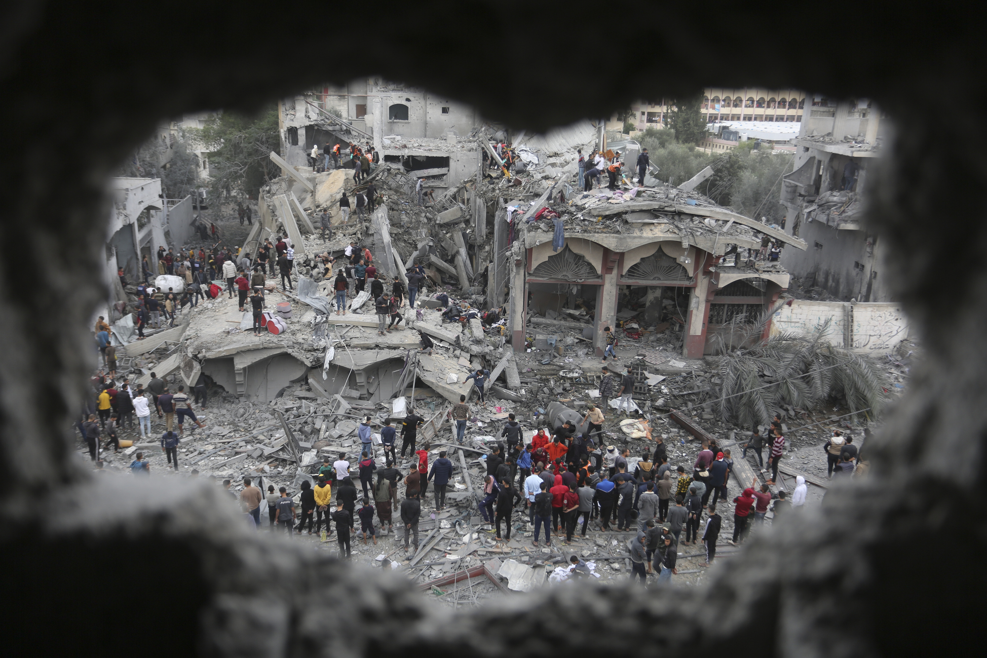Gaza: Israel-Hamas ceasefire to begin on Thursday morning