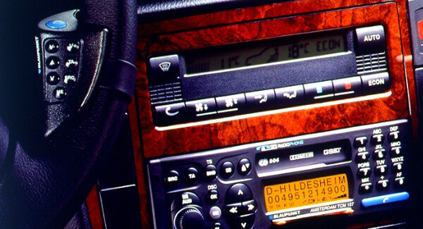 We finally got to fulfil our destiny: listening to a match in the car with the door open