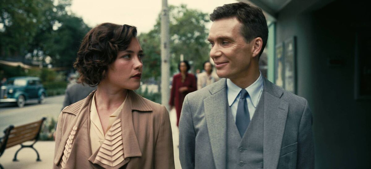 Florence Pugh as Jean Tatlock and Cillian Murphy as J. Robert Oppenheimer in Oppenheimer.