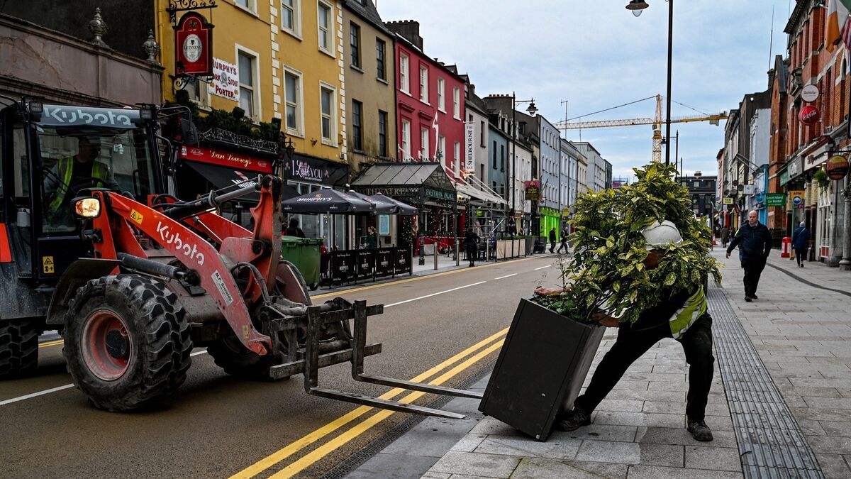 Revamped MacCurtain St open for business but buckle up for more Cork city disruption - Vimarsana News