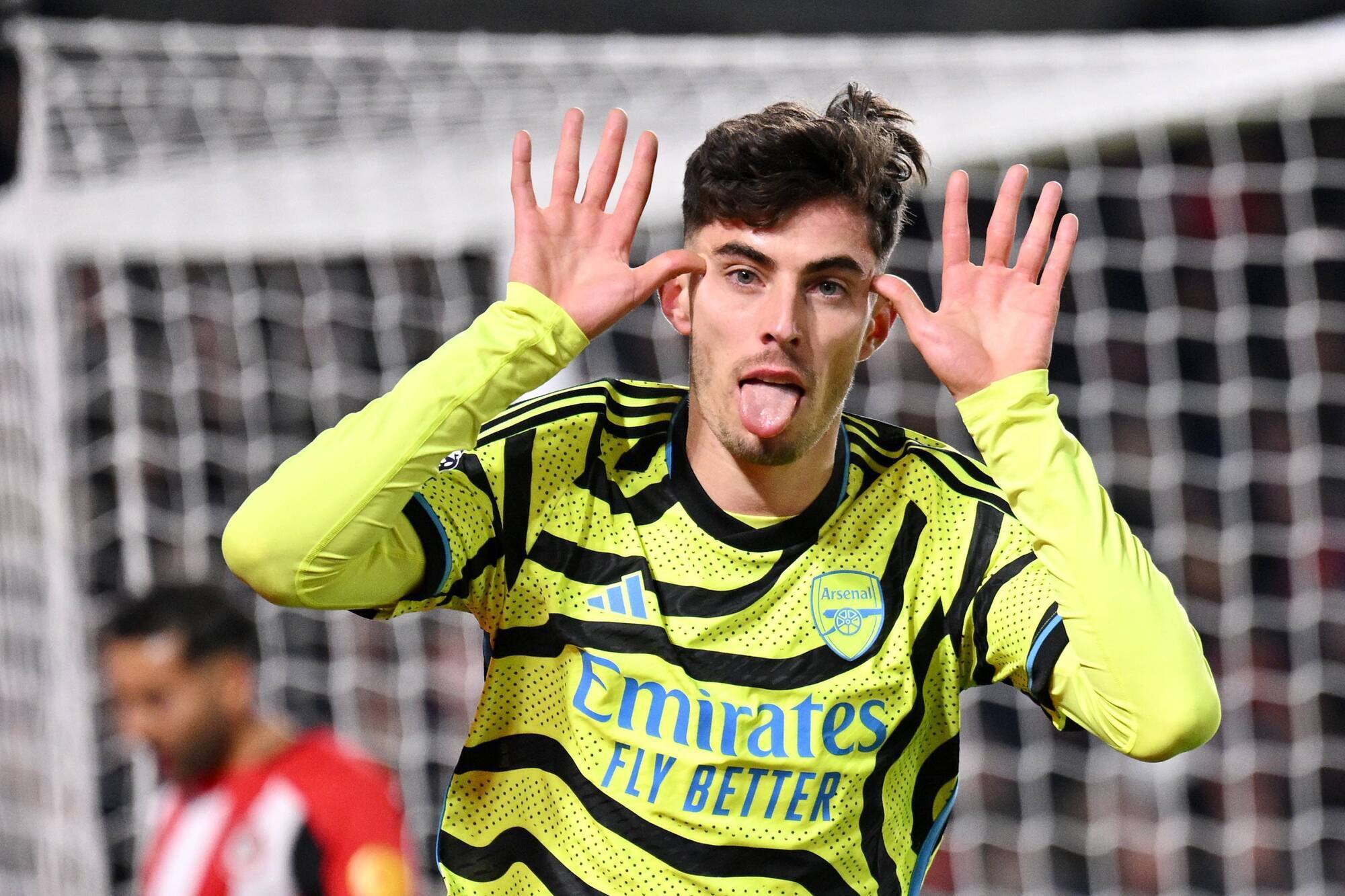 Havertz starts to pay his way with late winner to send Arsenal top