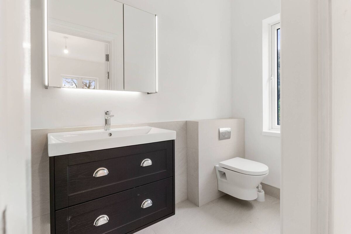 Bathrooms fully finished and tiled