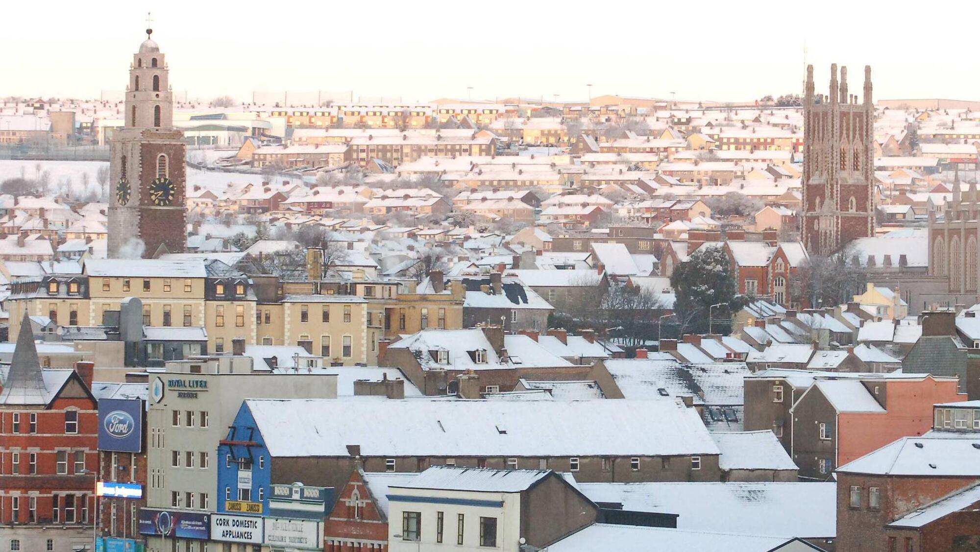 Ice warnings: Temps to plunge as low as -3C as Met Éireann warns of hazardous travelling conditions