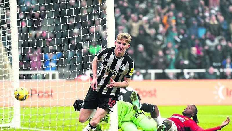 Only one team united as Magpies add to ten Hag woe