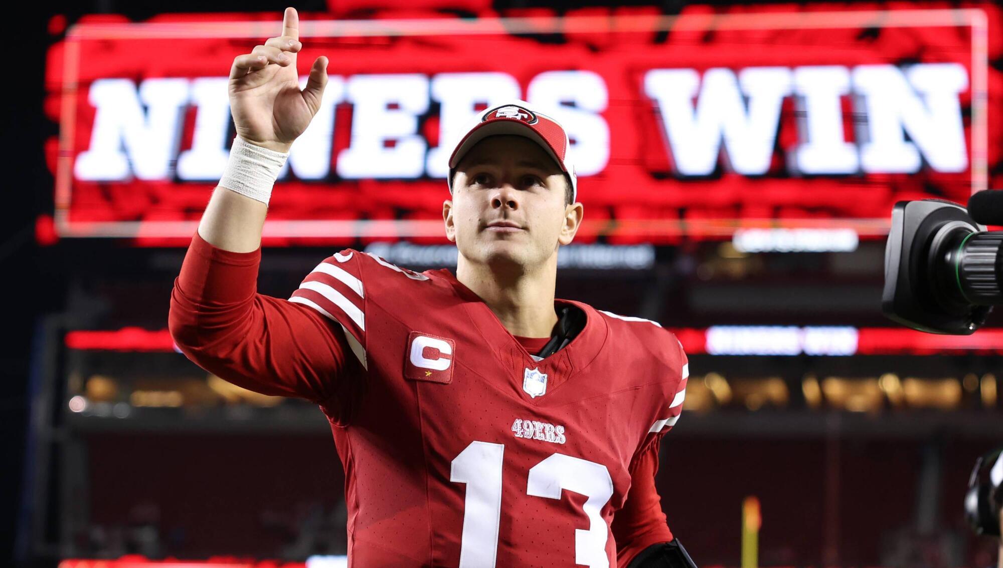 NFL roundup: 49ers overcome Eagles as Patriots hit new low