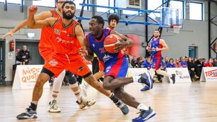 <p>DRIVE: Demon's Da'Kaquan Davis goes to the board in Sunday's Superleague clash with Pyrobel Killester at the Parochial Hall. </p>