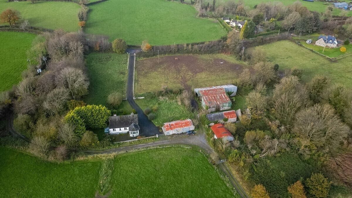 The house is in a reasonable state of repair but would benefit from some modernisation and refurbishment. The house is in a reasonable state of repair but would benefit from some modernisation and refurbishment.