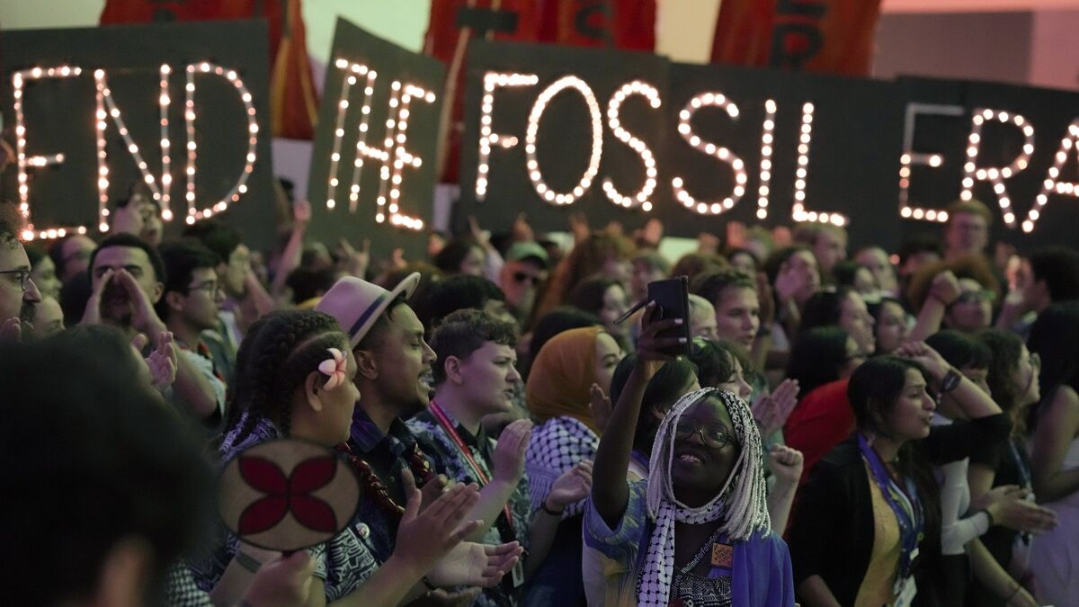Almost 200 countries sign deal to transition away from fossil fuels - Vimarsana News