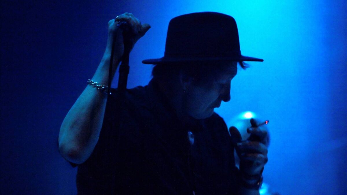 Gareth O'Callaghan: Homesick diaspora took comfort in drink and music of the Pogues - Vimarsana News