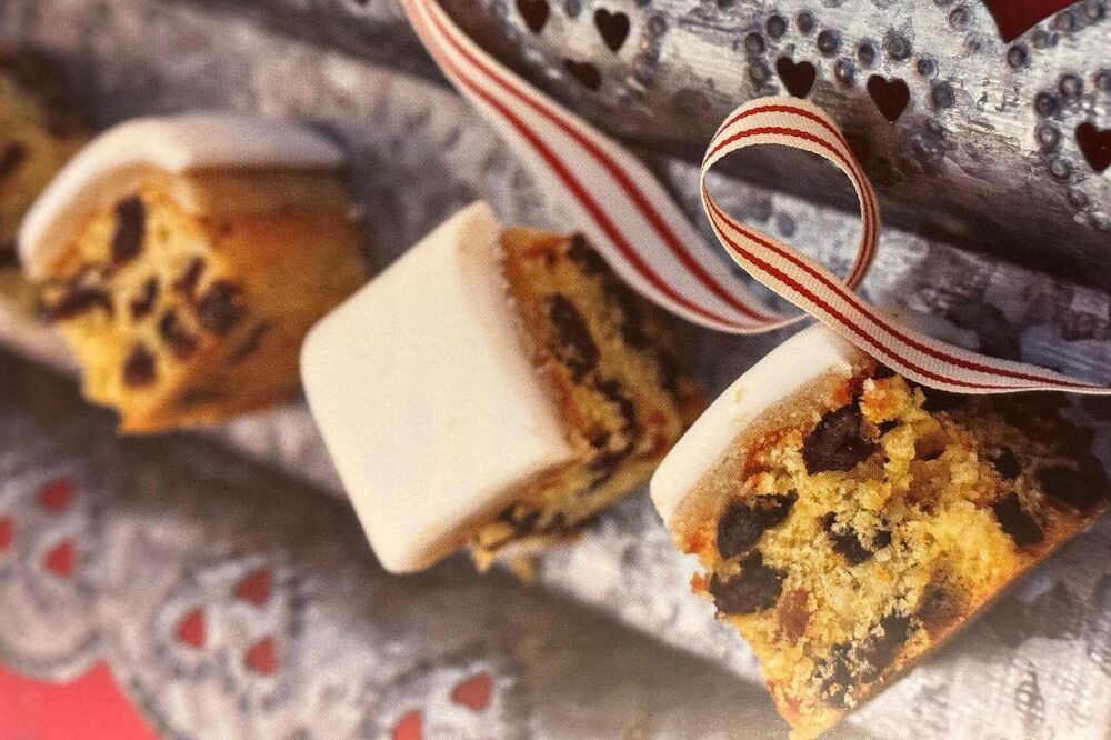 Mummy's Light Christmas Cake