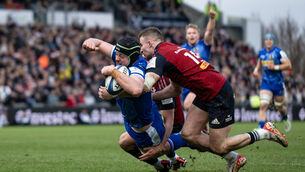 <p>Jack Dunne of Exeter Chiefs scores a try despite the attentions of Munster's Shane Daly. Picture: INPHO/Ashley Crowden</p>