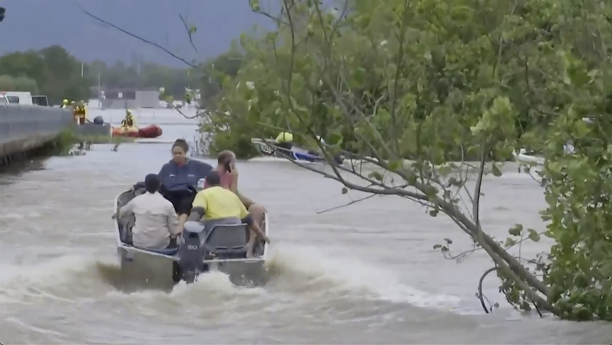 More than 300 rescued from floodwaters in northeast Australia