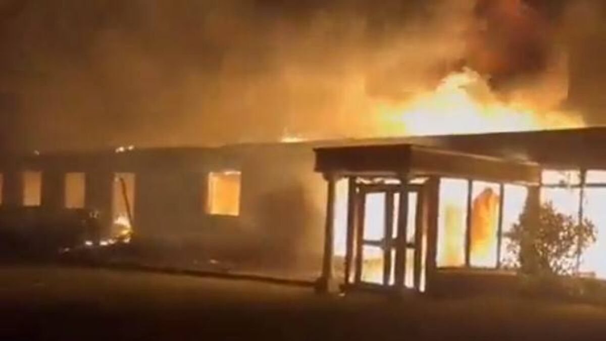 Fergus Finlay: Anti-immigrant arson attack is not the Connemara I know and love - Vimarsana News