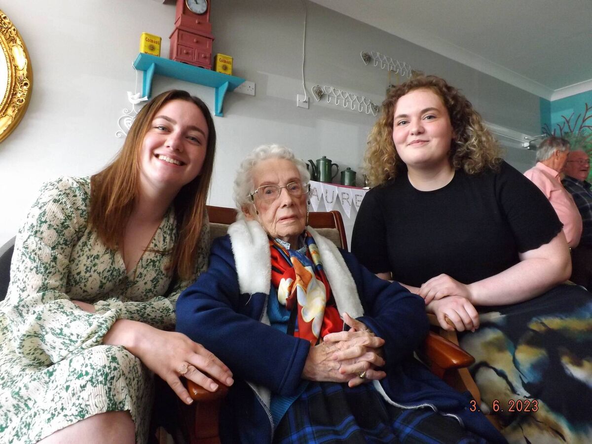 Maureen Sweeney with her great-granddaughters Eva and Molly on her 100th birthday earlier this year. Picture: Fergus Sweeney Maureen Sweeney with her great-granddaughters Eva and Molly on her 100th birthday earlier this year. Picture: Fergus Sweeney
