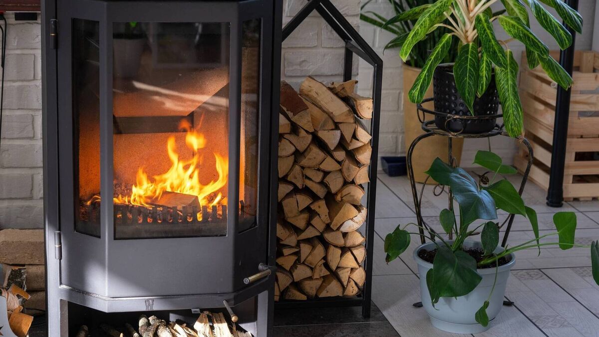 Home Q&A: How dry should firewood be to burn in a stove? - Vimarsana News