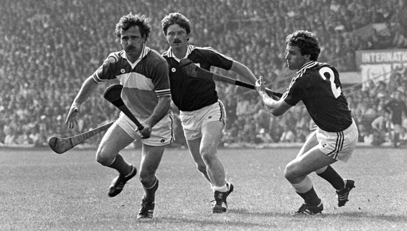 Johnny Flaherty of Offaly in action against Sylvie Linnane, left, and Seamus Coen of Galway during the All-Ireland Senior Hurling Championship Final match between Offaly and Galway at Croke Park in Dublin. Photo by Ray McManus/Sportsfile