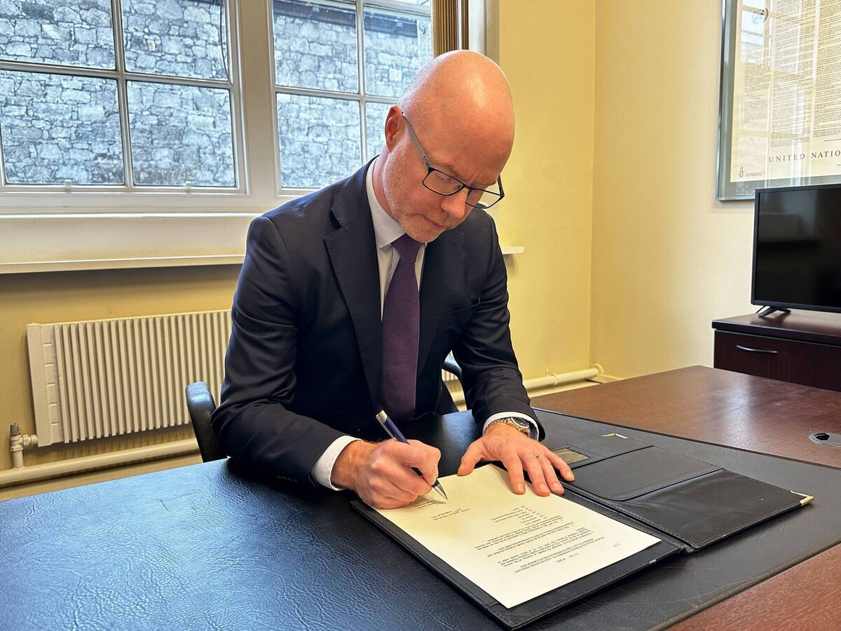 Health minister Stephen Donnelly said further parts of the Public Health (Tobacco Products and Nicotine Inhaling Products) Act will commence next year.