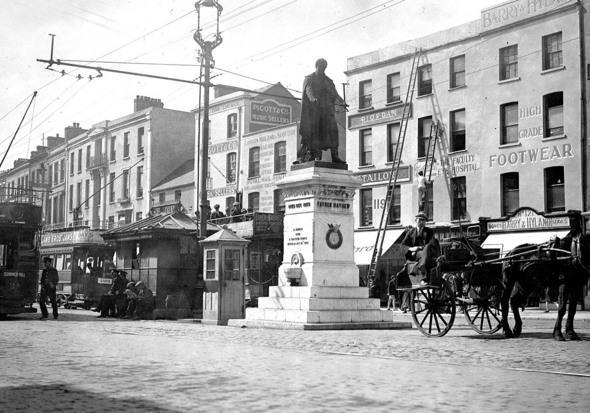 The hut on Patrick St in 1929.
