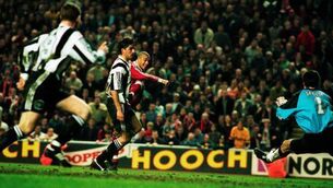 <p>REPEAT AFFAIR? Liverpool’s Stan Collymore scores the dramatic 4-3 winner against Newcastle in 1996. <span class="contextmenu emphasis CaptionCredit">Pic: Stu Forster/Getty Images</span>
            </p>
