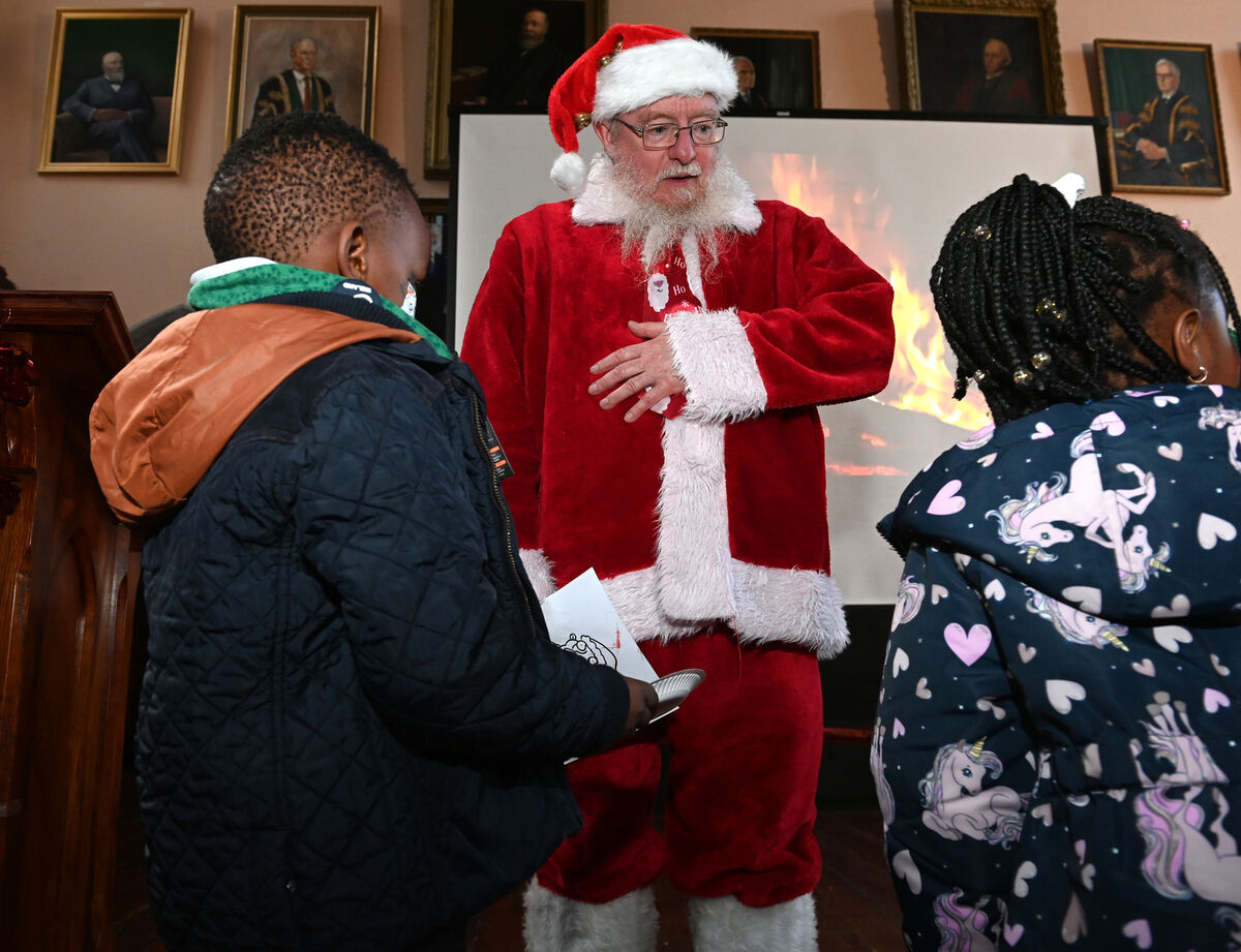 Alison O'Reilly request- irish Examiner -Santa meets some of the children at the Direct Provision Christmas Party. Picture: Larry Cummins Alison O'Reilly request- irish Examiner -Santa meets some of the children at the Direct Provision Christmas Party. Picture: Larry Cummins