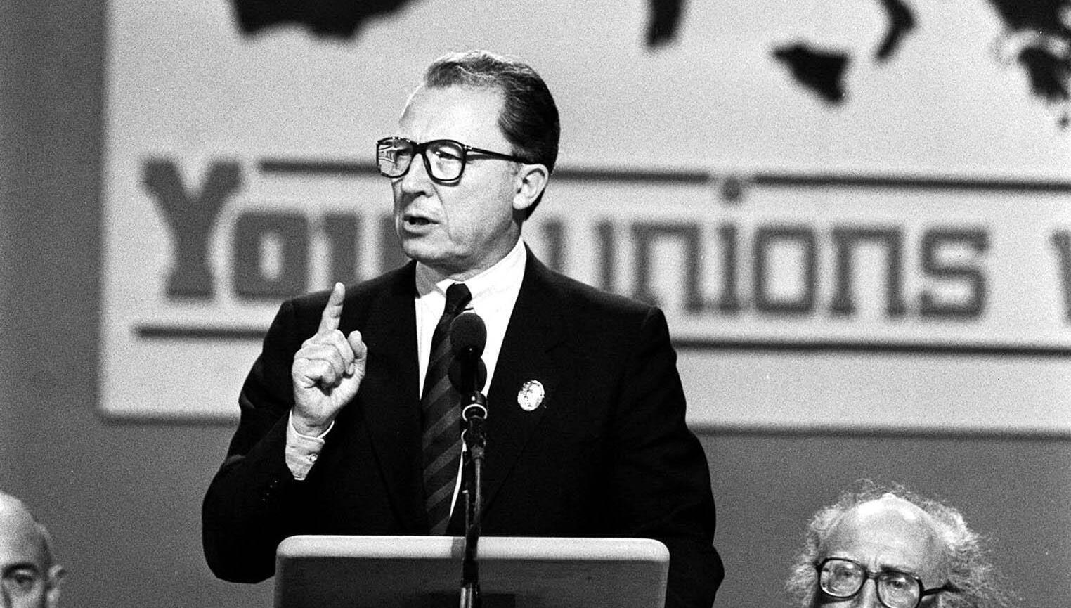 Jacques Delors was architect of modern, inclusive Europe, says President Higgins
