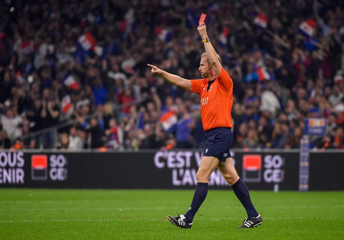 OFF: Wayne Barnes 