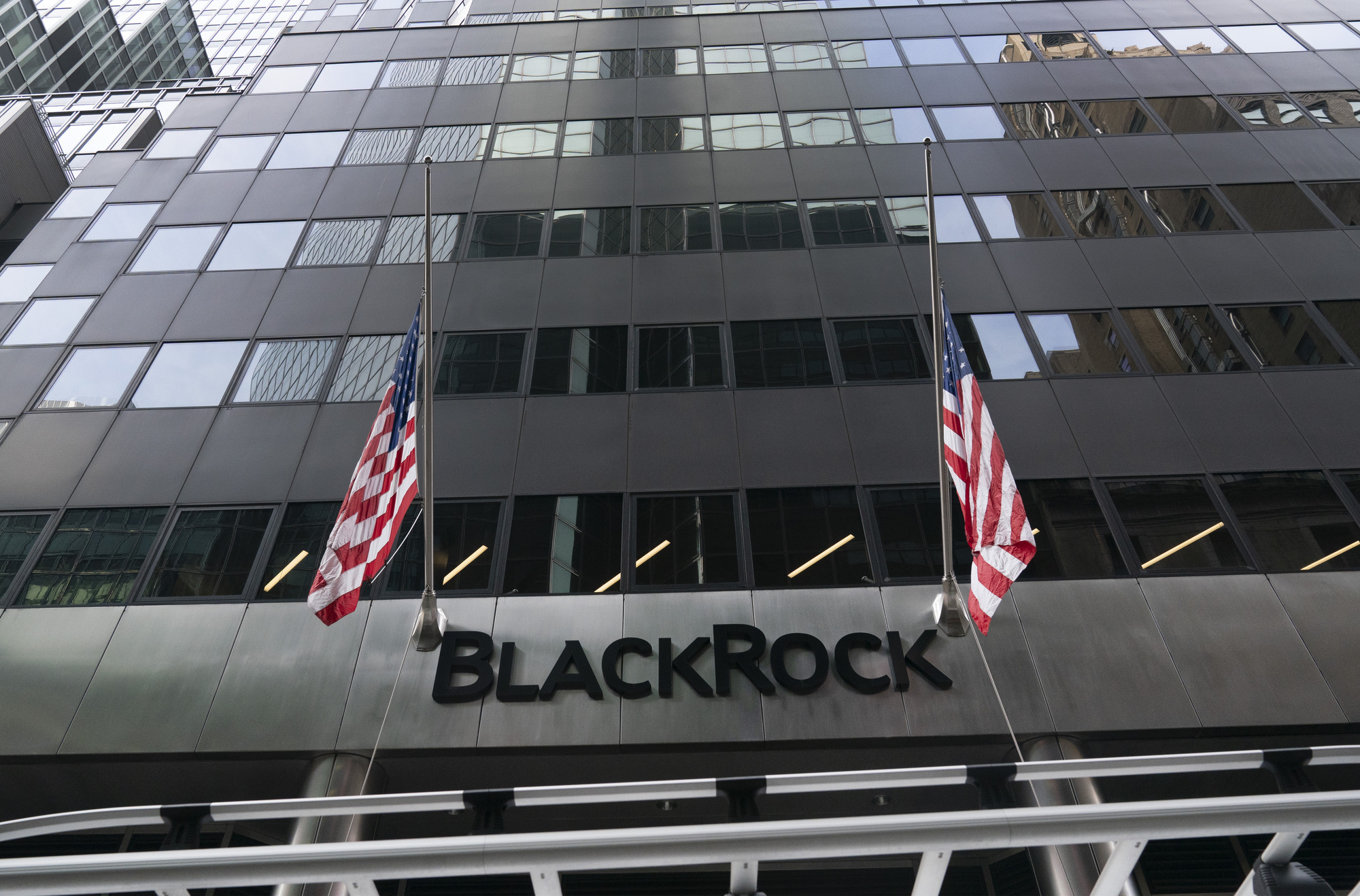BlackRock buys Global Infrastructure Partners in 12 billion dollar deal