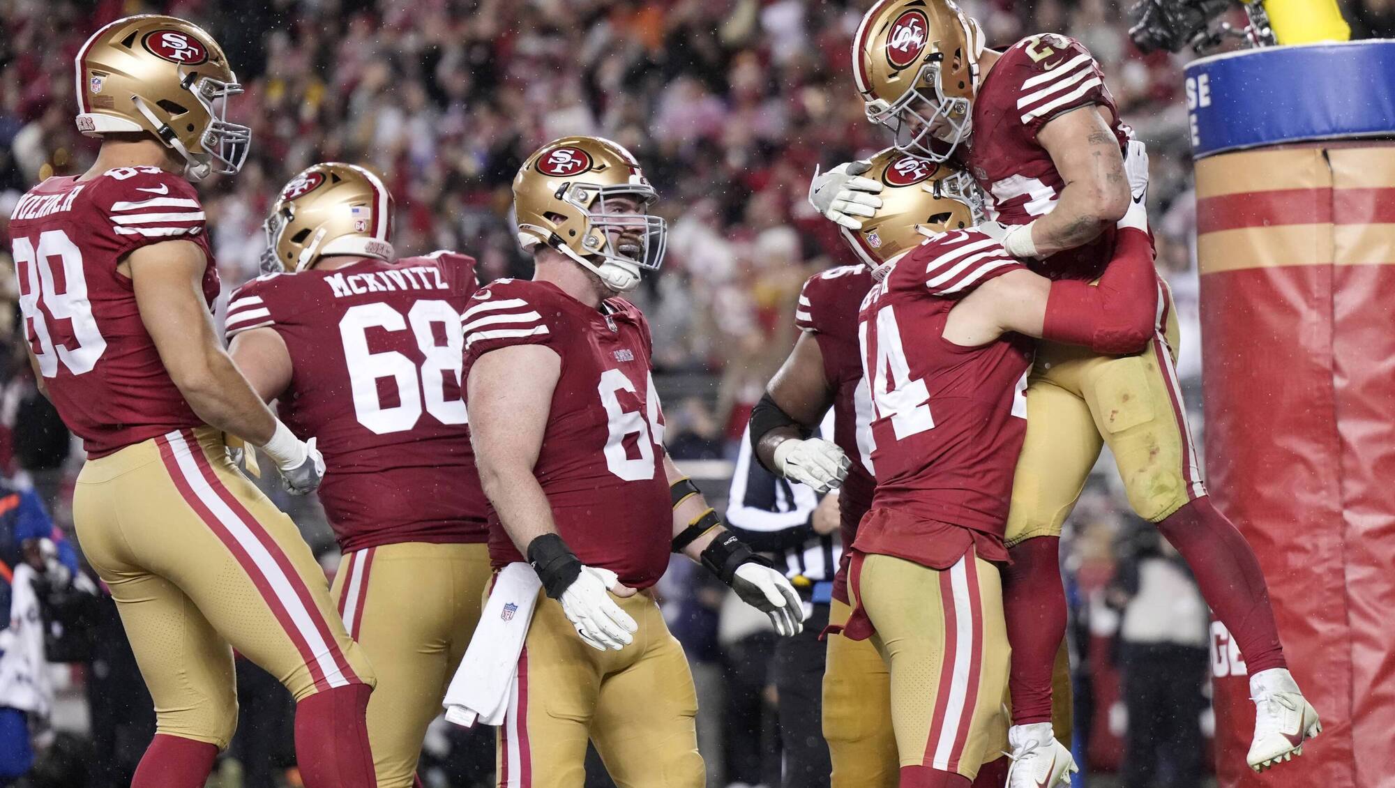 McCaffrey’s late touchdown powers 49ers past Packers into NFC title game