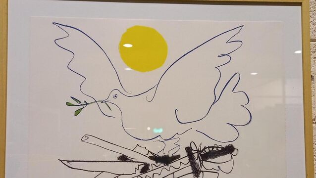 <p>Dove with Yellow Sun, a lithograph by Picasso, at Aidan Foley's auction in Kilcolgan.</p>
