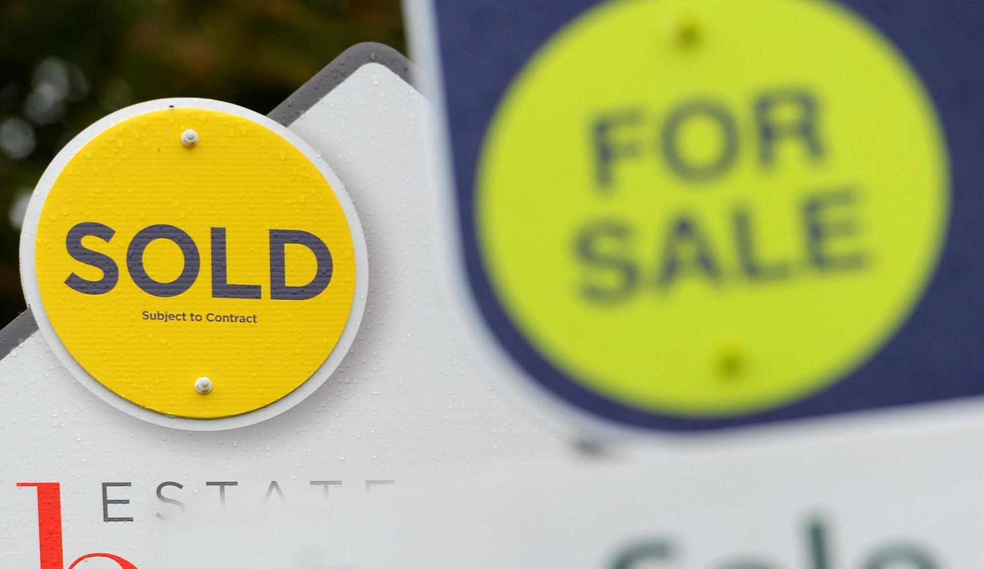 House prices continue to settle but gap widens between new and second-hand house prices