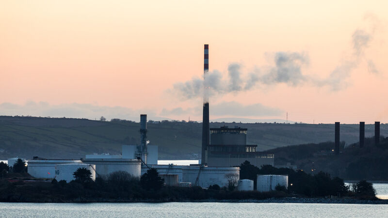 Cork Harbour clean up operations expanded after Whitegate oil refinery leak Cork Harbour clean up operations expanded after Whitegate oil refinery leak