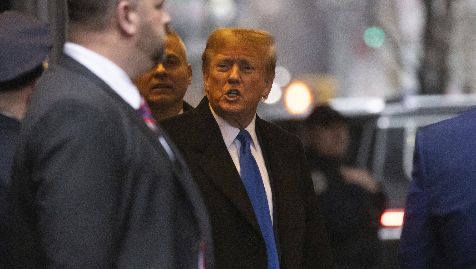 Trump storms out of court during closing arguments in E Jean Carroll trial