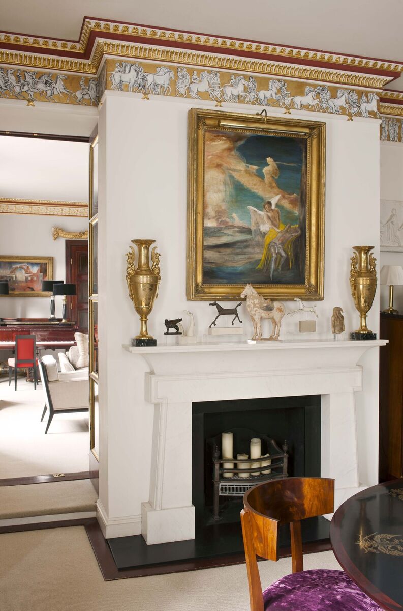  Paint techniques are used to highlight coving in a period English home, from 'Find Your Style with Anne Sloan'.