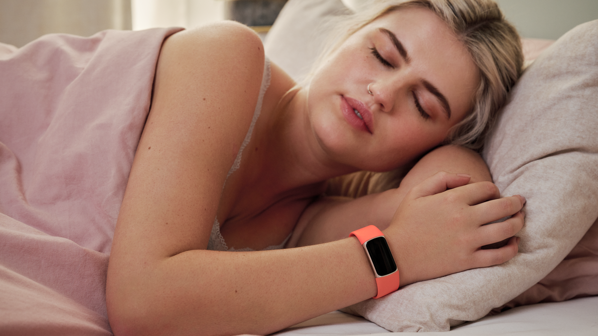 You can track your sleep using Fitbit Charge 6. Photo: Fitbit. You can track your sleep using Fitbit Charge 6. Photo: Fitbit.
