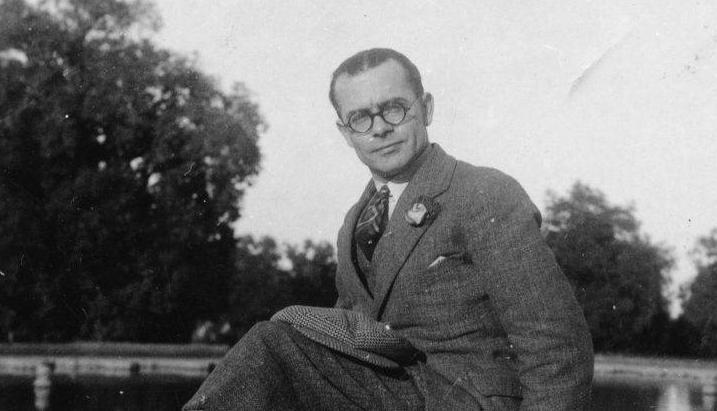 Book review: Herbert Simms was a visionary with tenement solution
