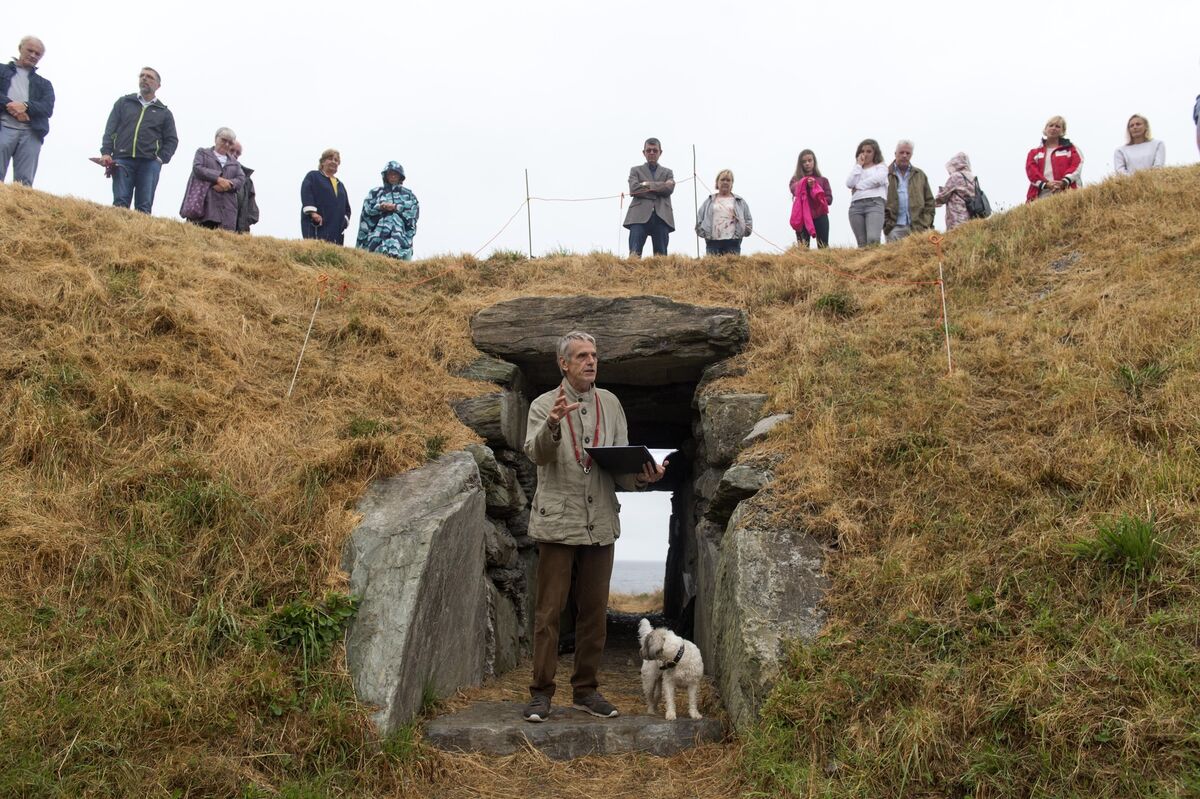 Actor  Jeremy Irons ( with his dog Smudge) giving a recitation at Reen Farm, West Cork as part of the 2018 Coming Home Event / West Cork Garden Trail Celebration Evening.