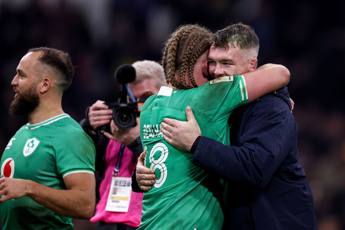 Ireland's Finlay Bealham and Peter O'Mahony. Pic Credit: Ben Brady, Inpho.