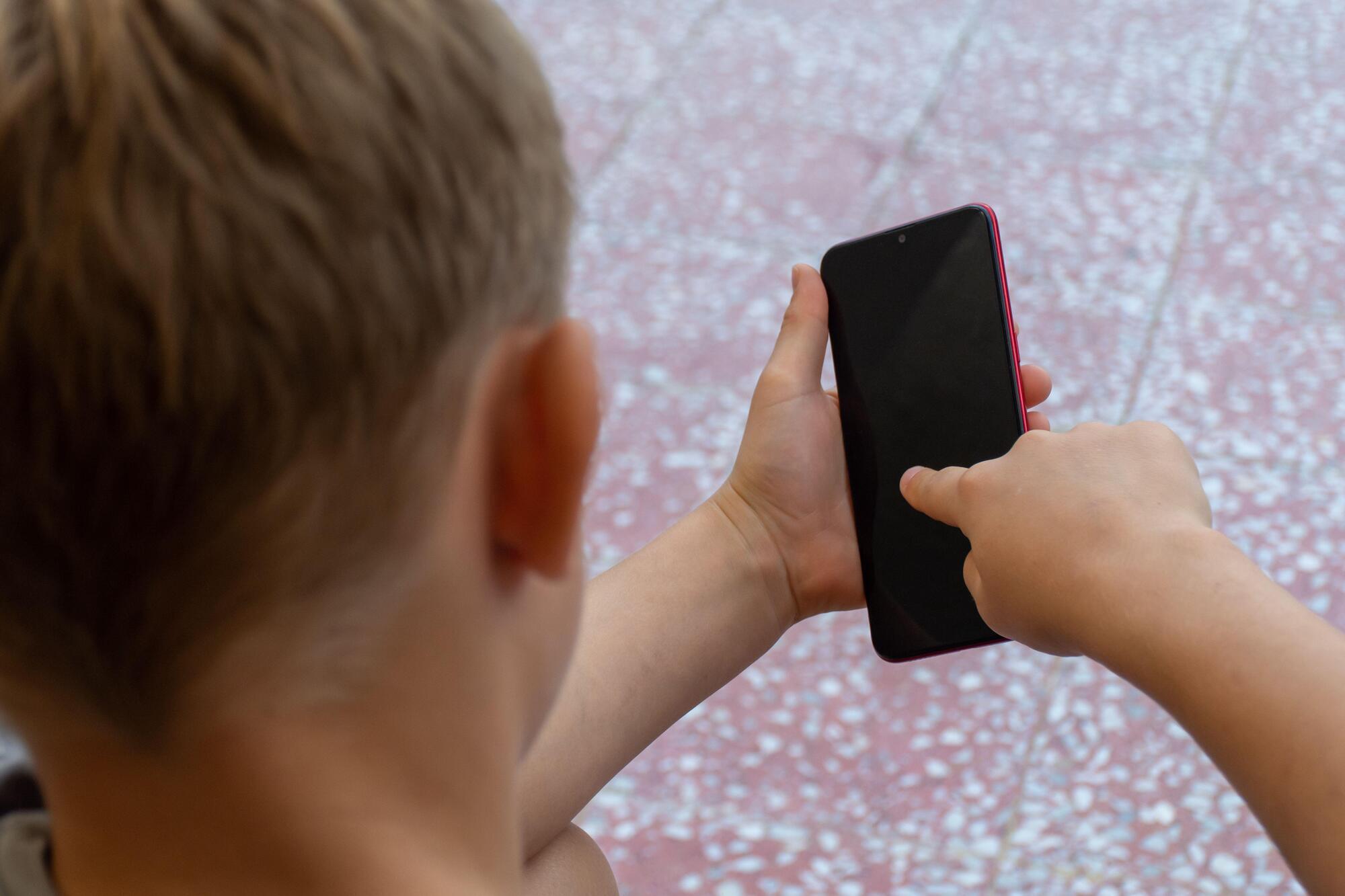 Social media algorithms ‘amplifying misogynistic content’