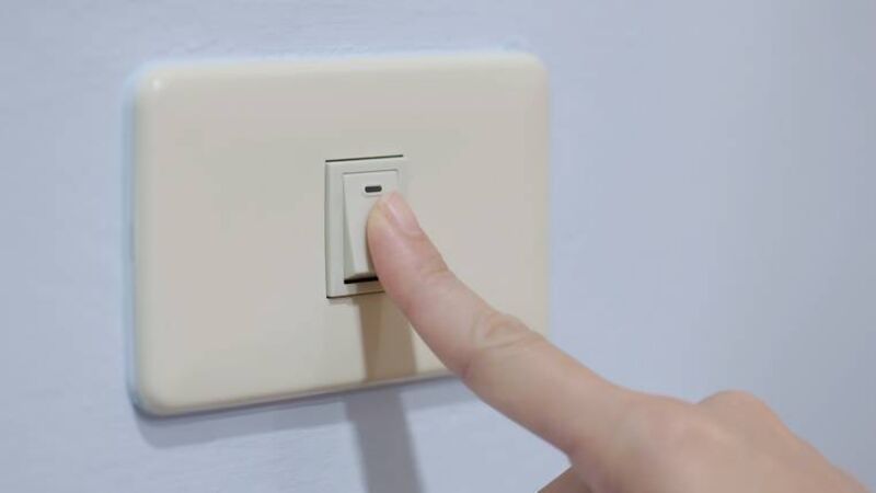 'Breaches' of agreement over immersion switch in family home bring warring couple back to court 'Breaches' of agreement over immersion switch in family home bring warring couple back to court