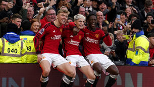 <p>Manchester United's Alejandro Garnacho (centre) celebrates with Rasmus Hojlund (left) and Kobbie Mainoo.</p>